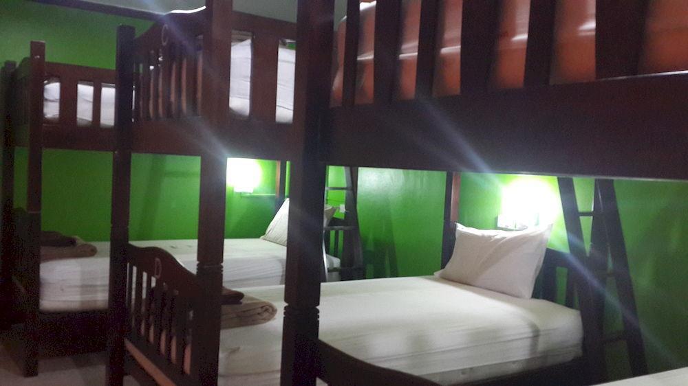 Silla Patong Hostel Ngoại thất bức ảnh