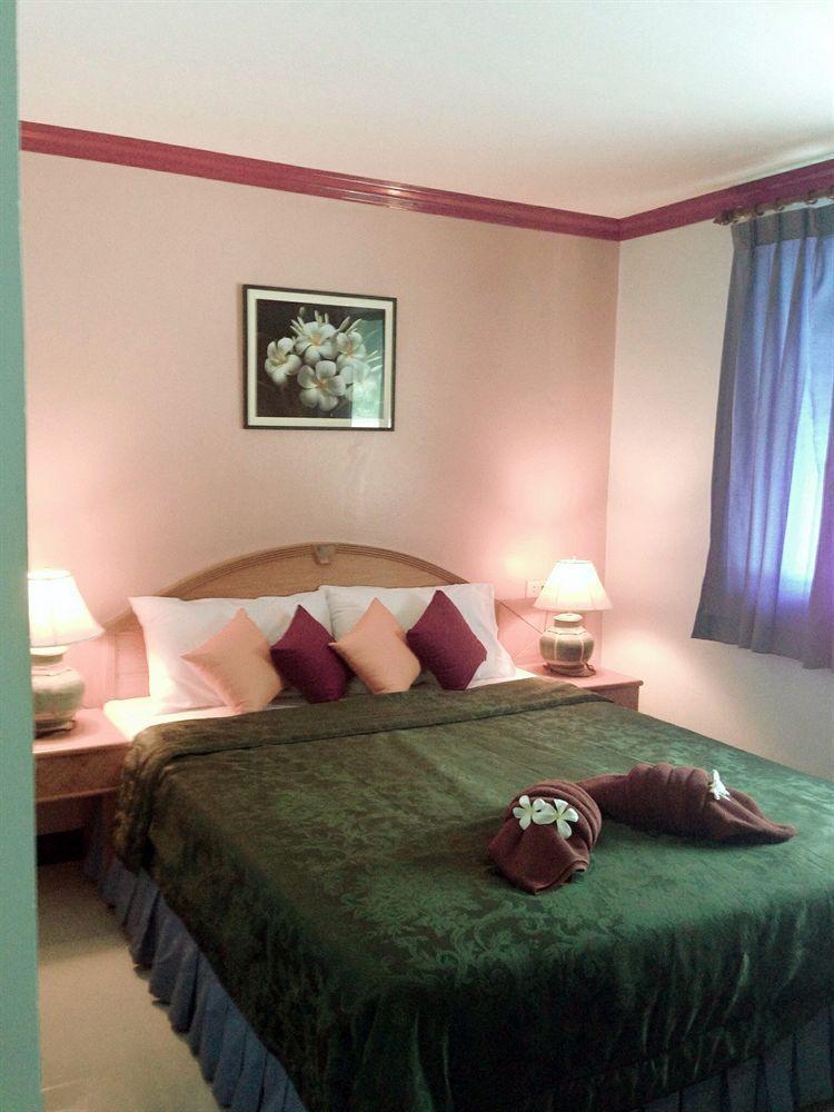 Silla Patong Hostel Ngoại thất bức ảnh