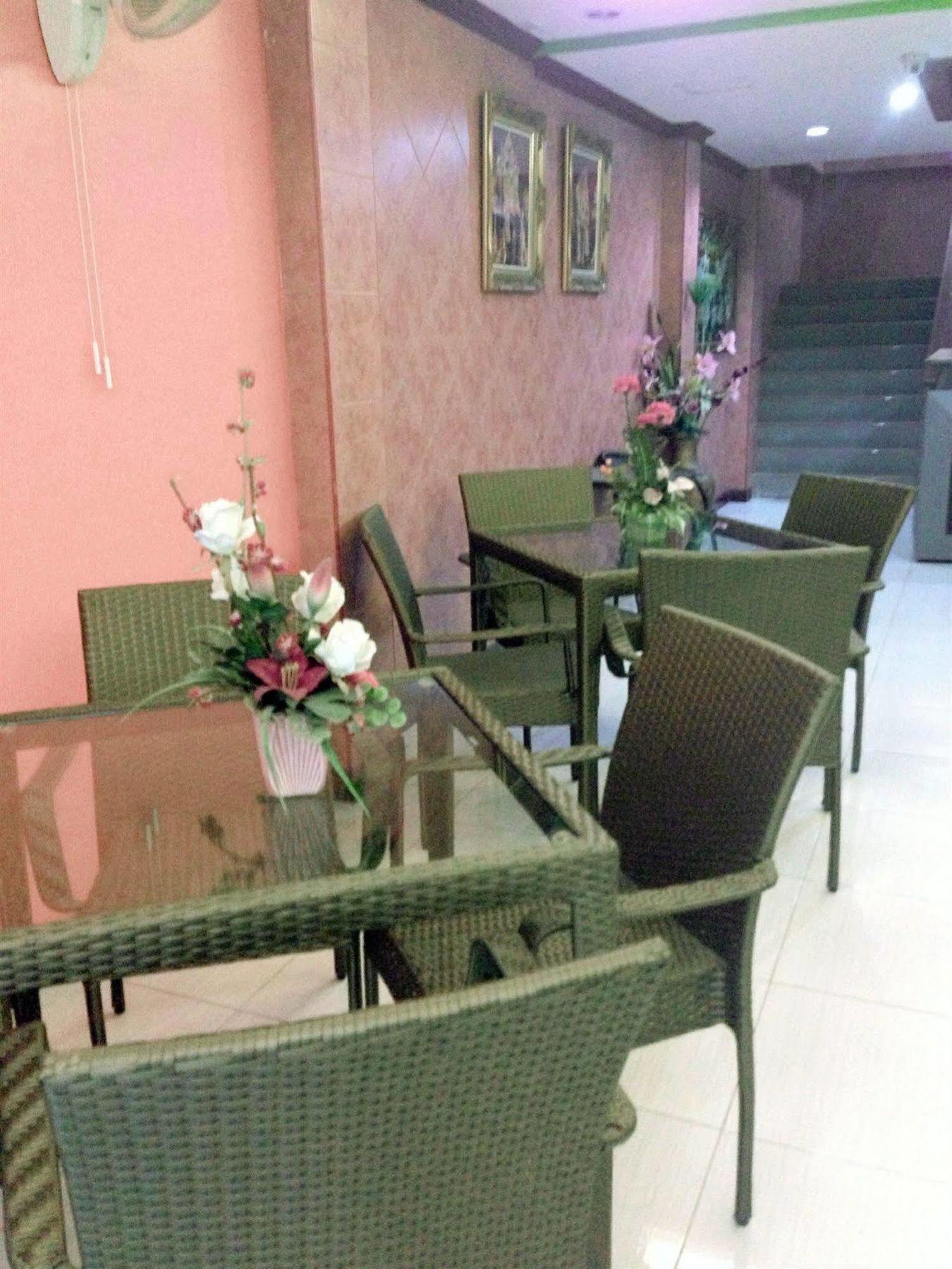 Silla Patong Hostel Ngoại thất bức ảnh