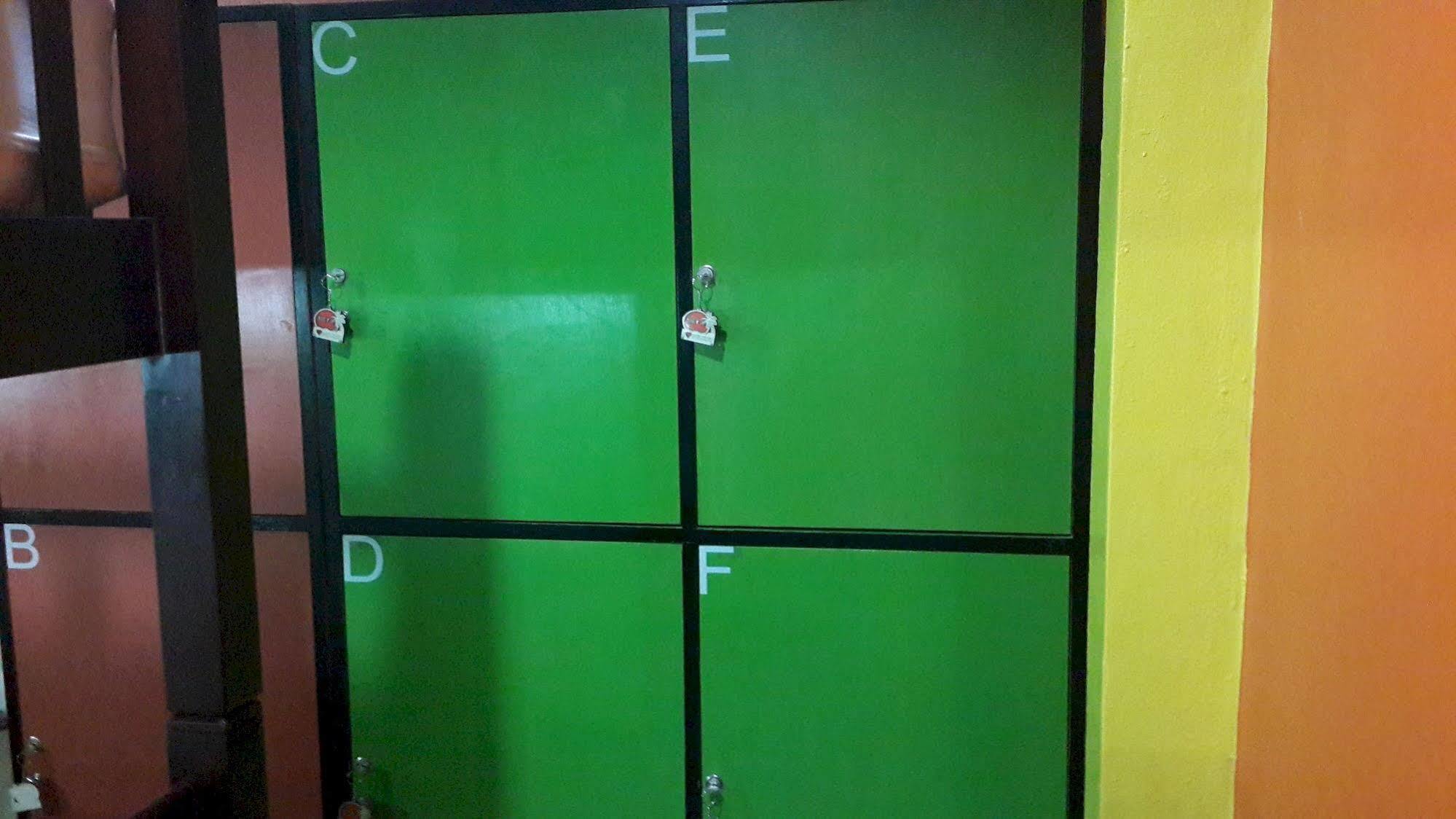 Silla Patong Hostel Ngoại thất bức ảnh