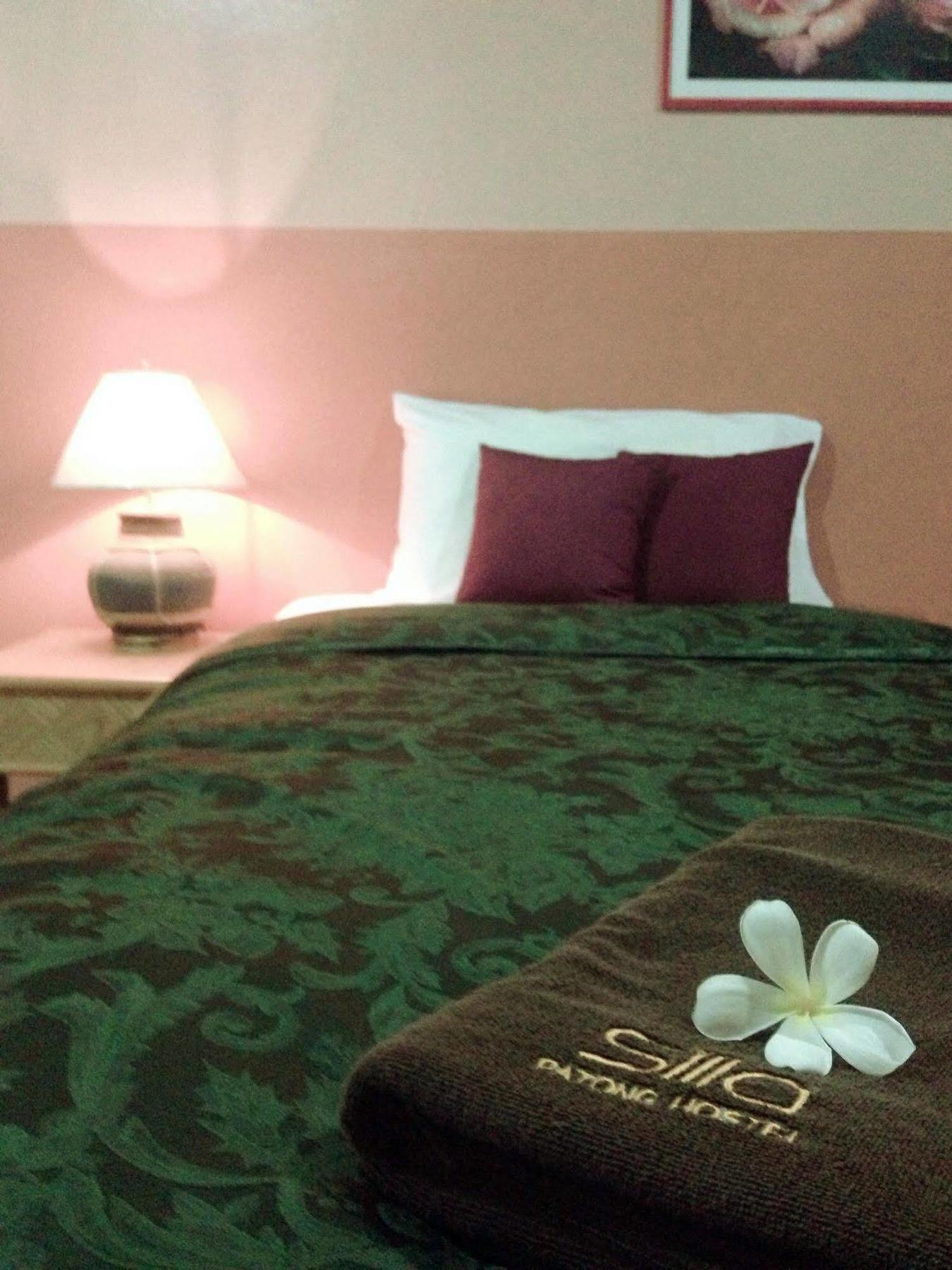 Silla Patong Hostel Ngoại thất bức ảnh