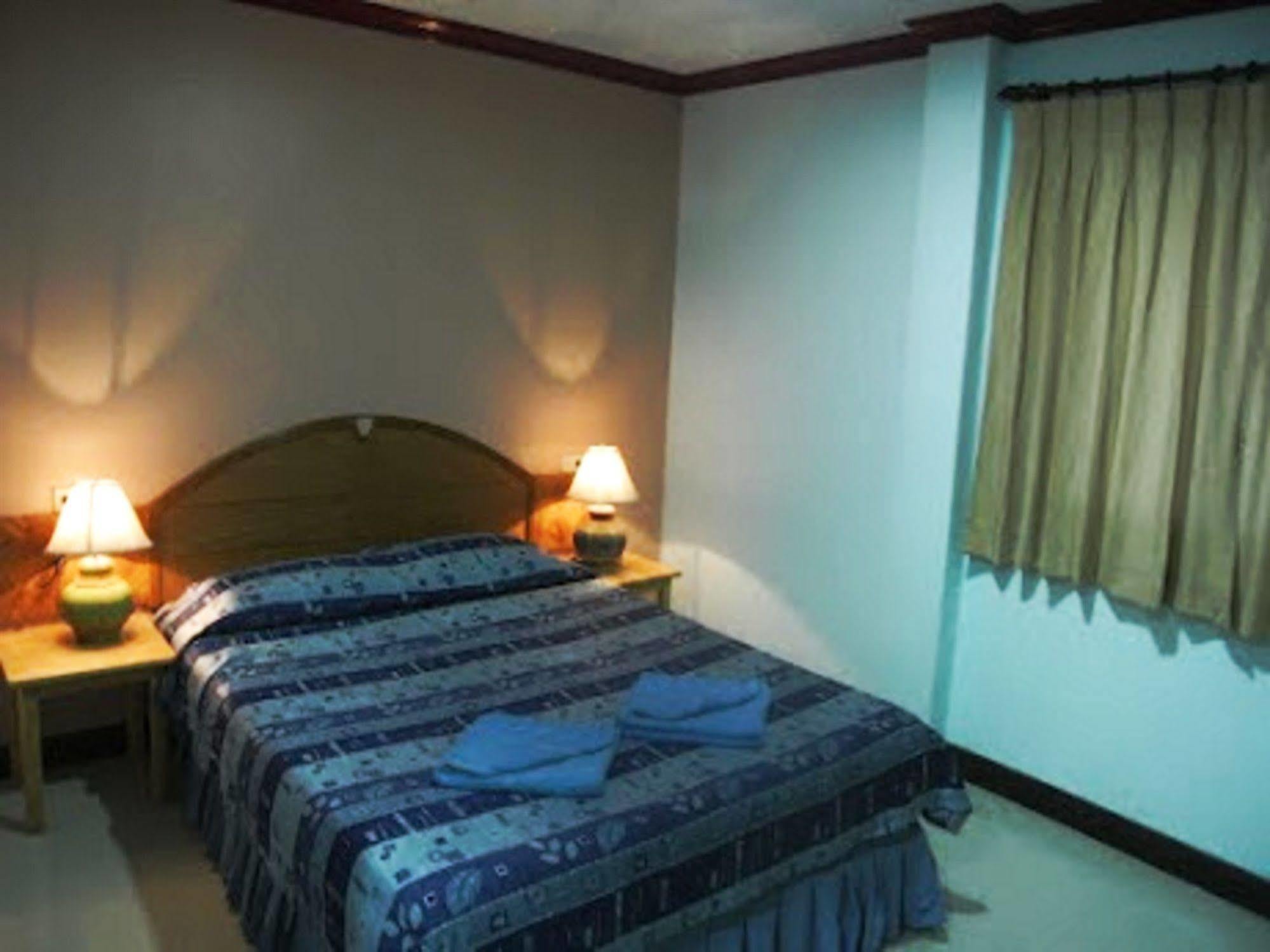 Silla Patong Hostel Ngoại thất bức ảnh