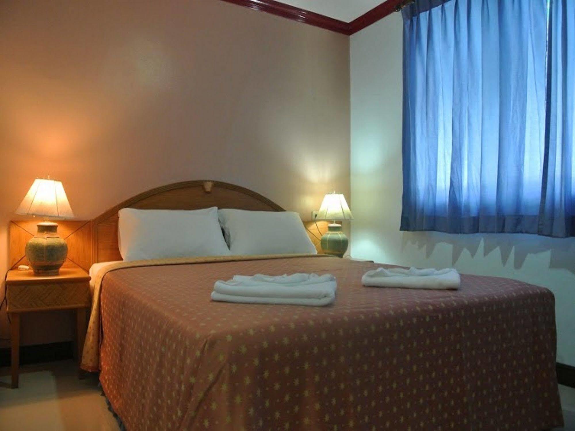 Silla Patong Hostel Ngoại thất bức ảnh