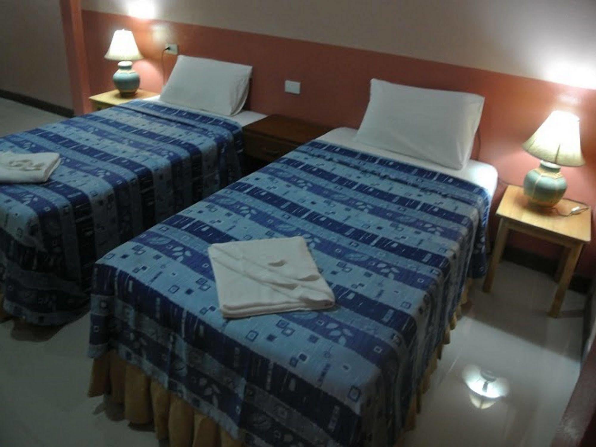 Silla Patong Hostel Ngoại thất bức ảnh